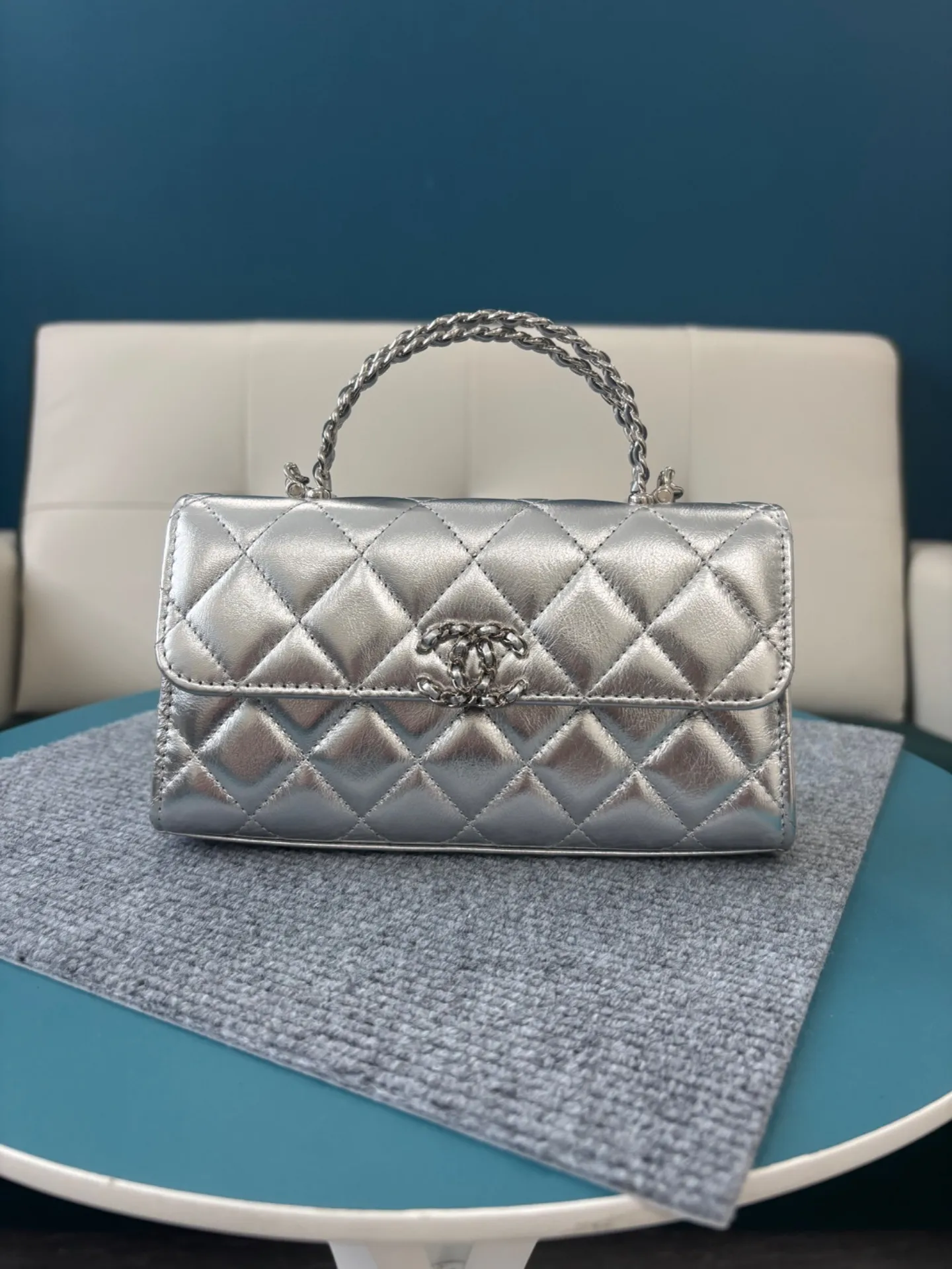 名古屋市緑区S様よりCHANELのKellyバッグフォンを超撥水『ハスノハコート』施工させて戴きました。｜コーティングG伏見本店